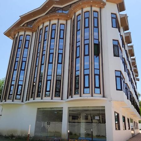 Hotel Zoon Dabb Srinagar Airport Kashmir Exteriör bild