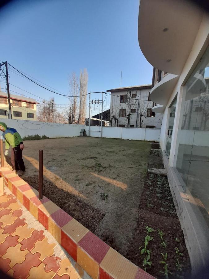 Hotel Zoon Dabb Srinagar Airport Kashmir Exteriör bild