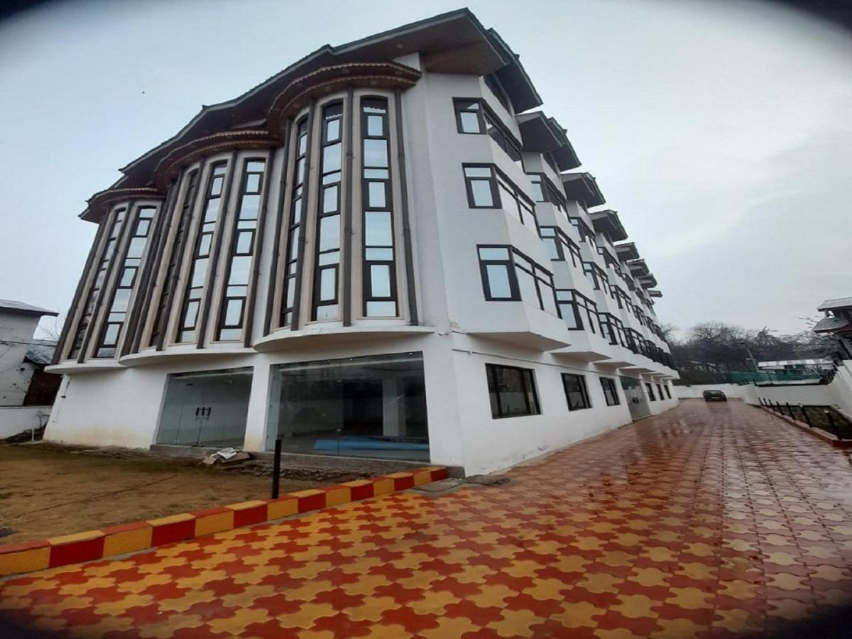 Hotel Zoon Dabb Srinagar Airport Kashmir Exteriör bild