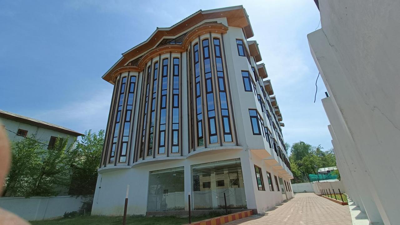 Hotel Zoon Dabb Srinagar Airport Kashmir Exteriör bild