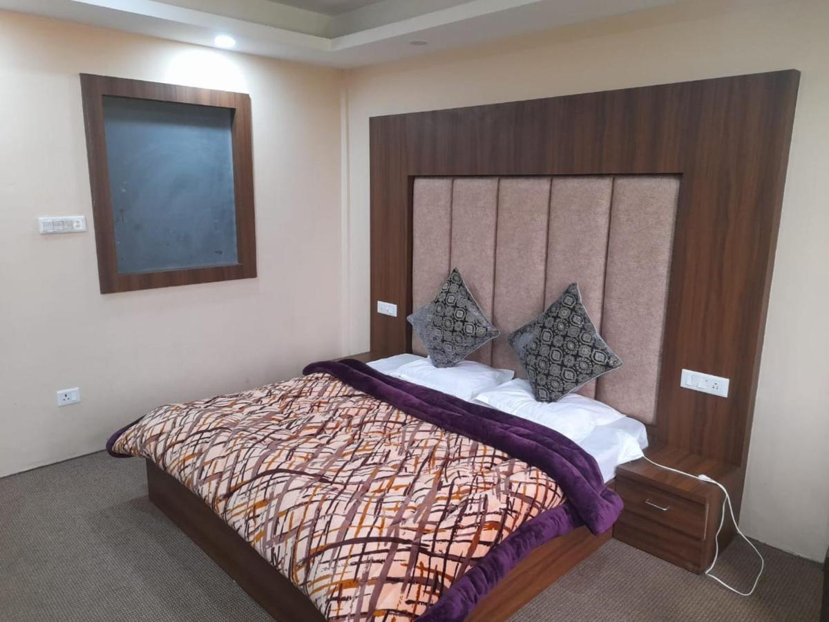 Hotel Zoon Dabb Srinagar Airport Kashmir Exteriör bild