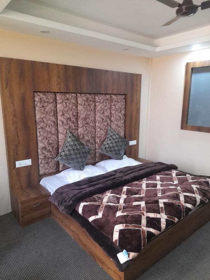 Hotel Zoon Dabb Srinagar Airport Kashmir Exteriör bild