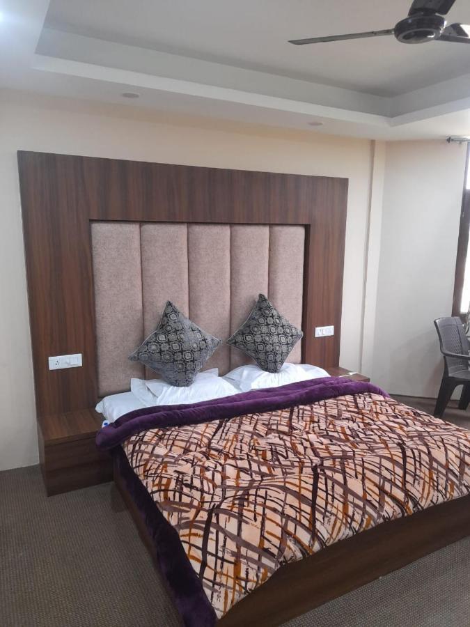 Hotel Zoon Dabb Srinagar Airport Kashmir Exteriör bild