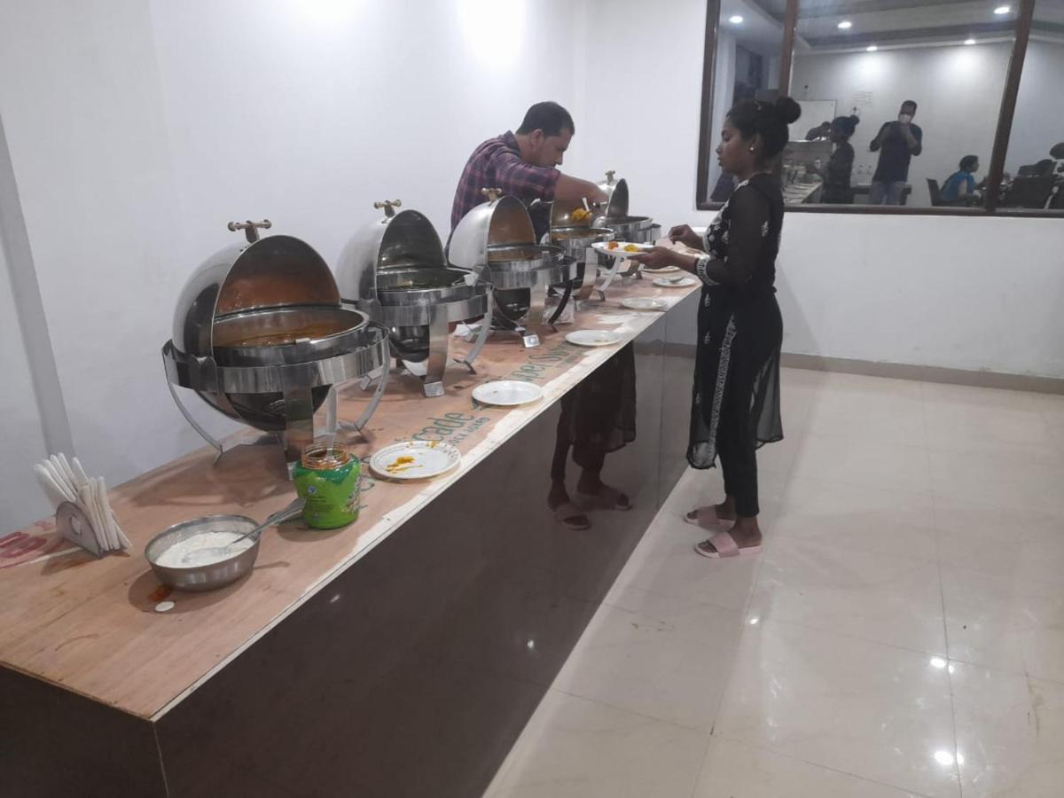 Hotel Zoon Dabb Srinagar Airport Kashmir Exteriör bild
