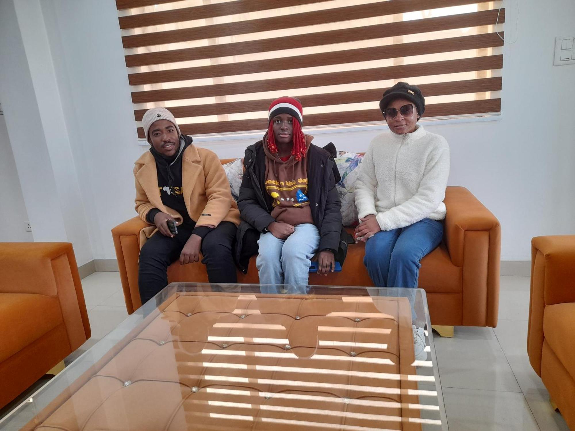 Hotel Zoon Dabb Srinagar Airport Kashmir Exteriör bild