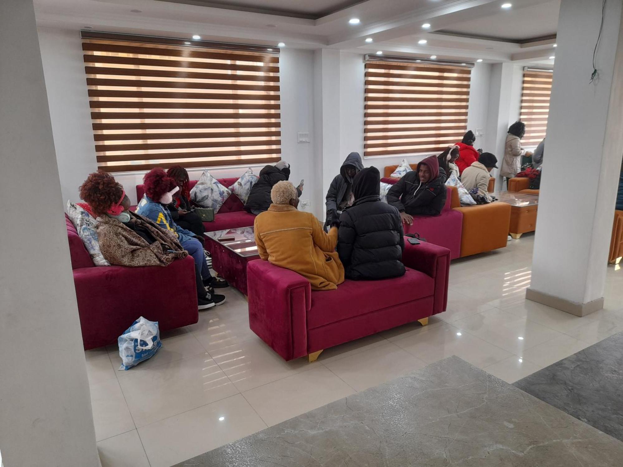 Hotel Zoon Dabb Srinagar Airport Kashmir Exteriör bild