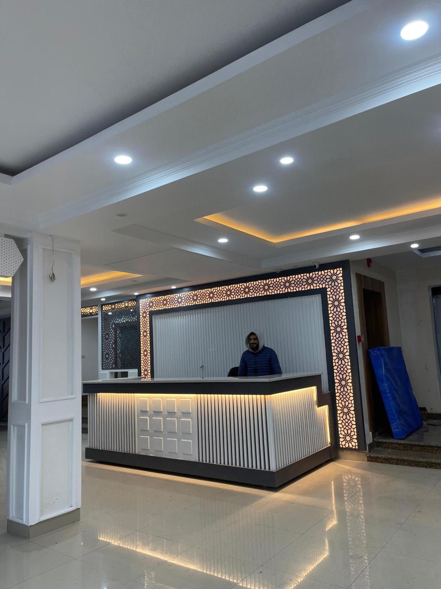Hotel Zoon Dabb Srinagar Airport Kashmir Exteriör bild