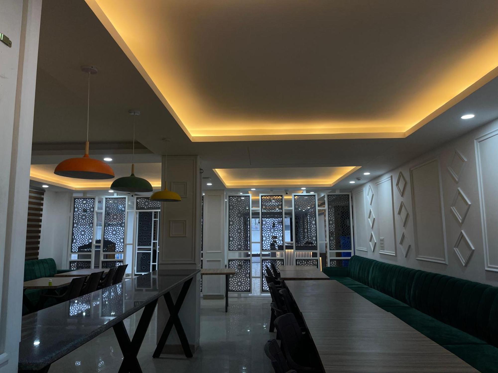 Hotel Zoon Dabb Srinagar Airport Kashmir Exteriör bild