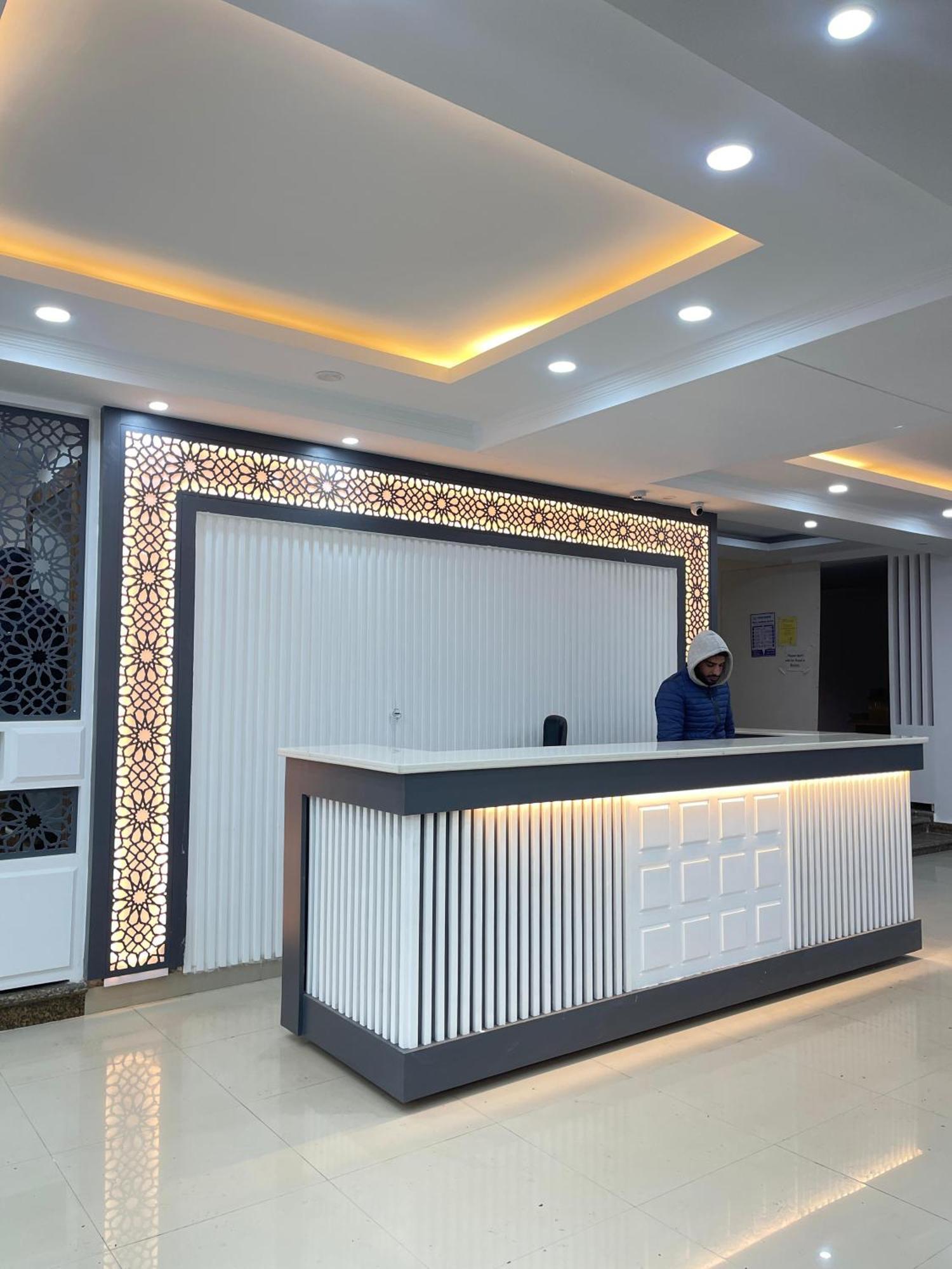 Hotel Zoon Dabb Srinagar Airport Kashmir Exteriör bild